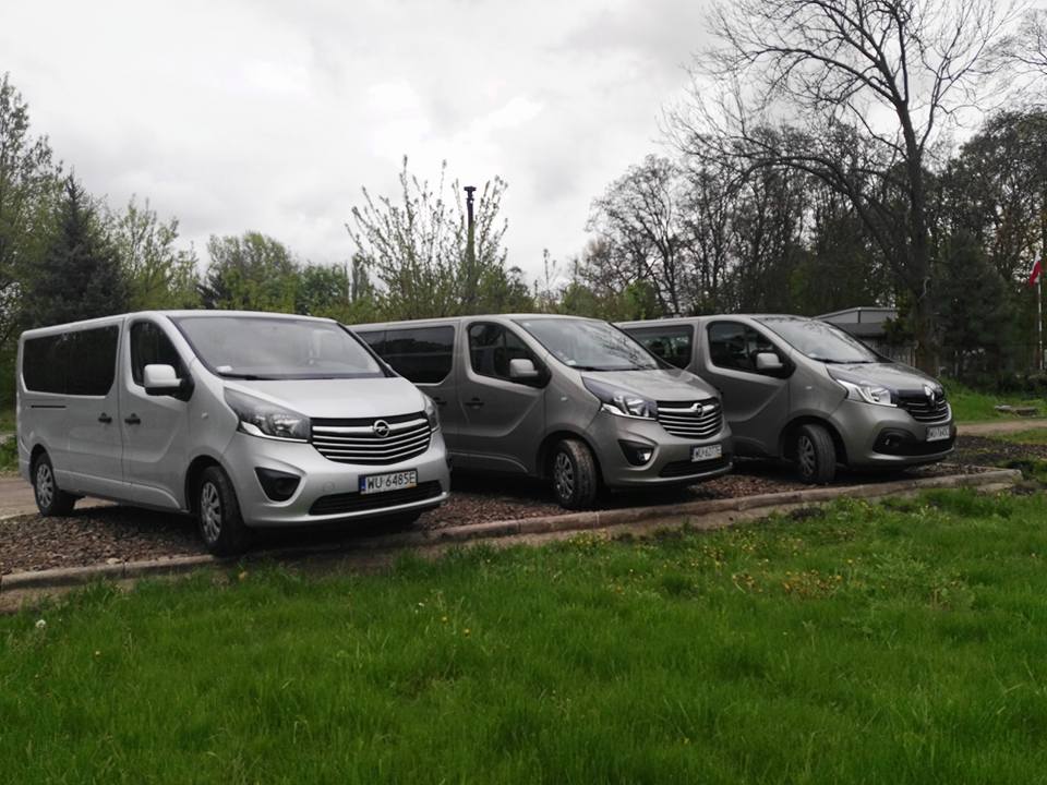 Mercedes Sprinter Viano Vito
bus van Rental Warsaw Airport