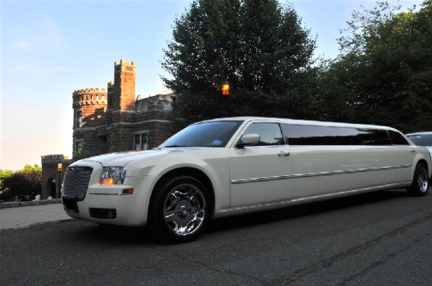 Chrysler Stretch Limo Lodz Chrysler Stretch Limo Lodz