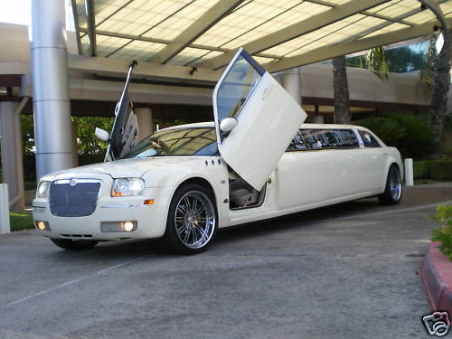 Chrysler 300C limo