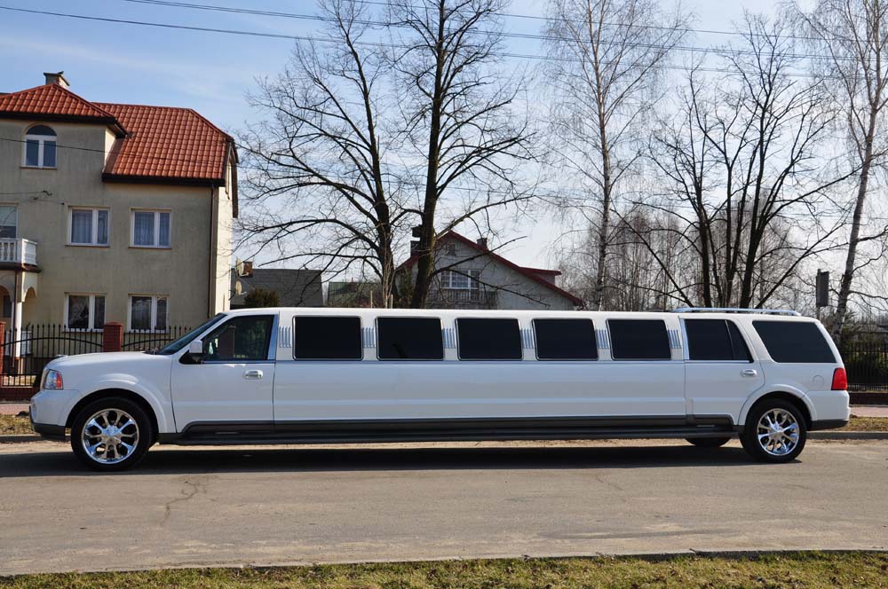 Wynajem Navigator limo Gdańsk 3